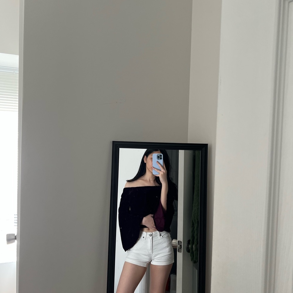 hollister velvet off-shoulder top